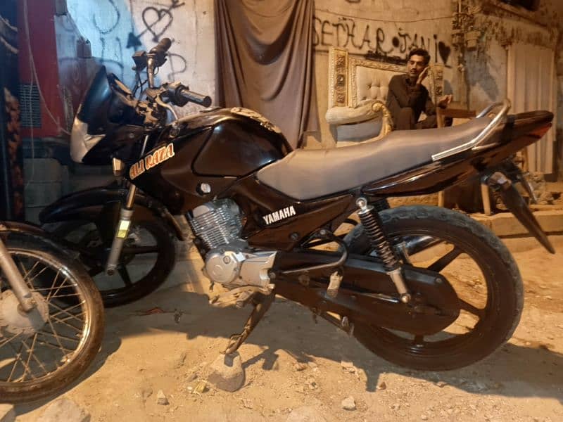 yamaha ybr 125 black 6