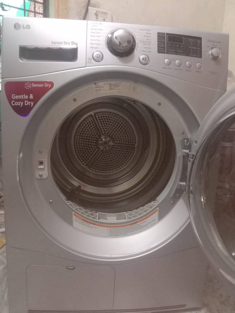 AUTOMATIC LG DRYER cAPACITY 9kg 2