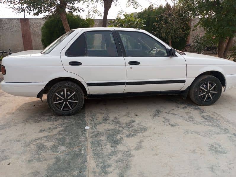 Nissan Sunny 1991 6