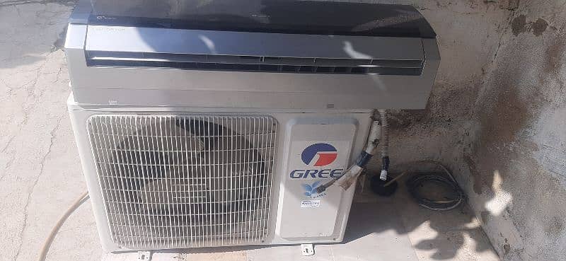 Gree ka ac hy invter achi coling krta  1.5 ton ka 1