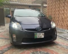 Toyota Prius g package full opition car home used