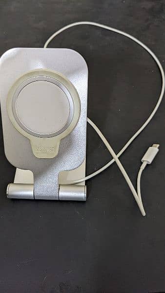 Magsafe for iphone 15W with aluminium stand 4