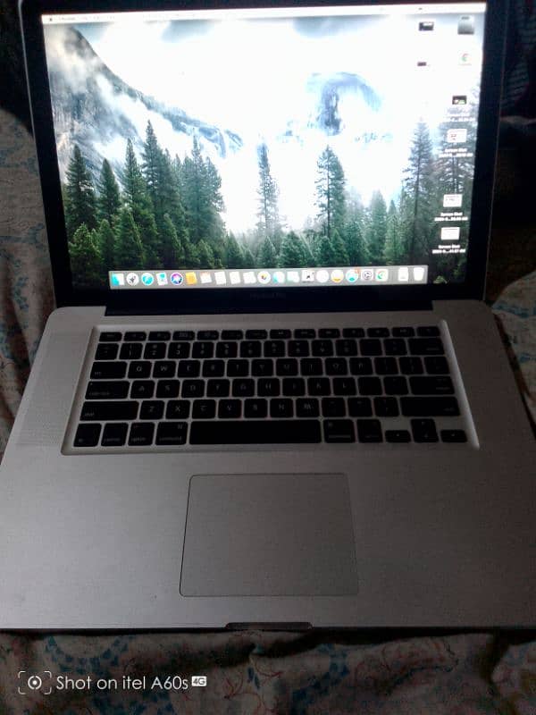 A beautiful MacBook pro for sale 10 by 10 condition 8