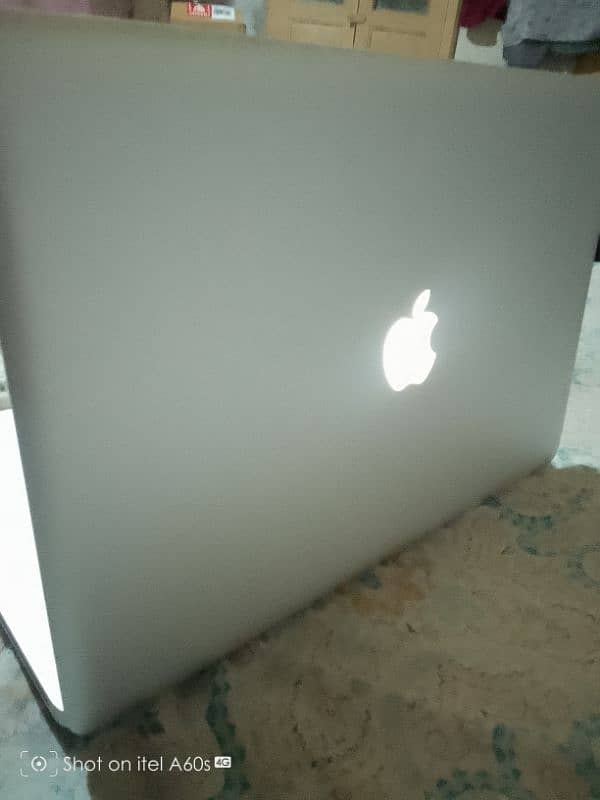 A beautiful MacBook pro for sale 10 by 10 condition 11