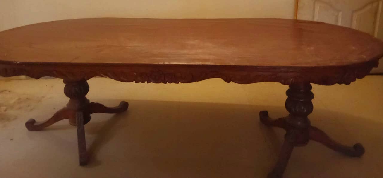 8 seater dinning table 0