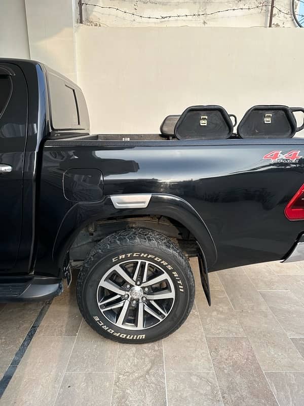 Toyota Hilux 2019 9