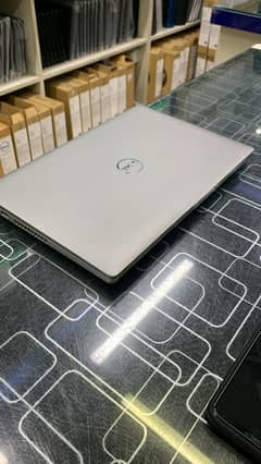 Dell Core i5, 10th Gen  16/256