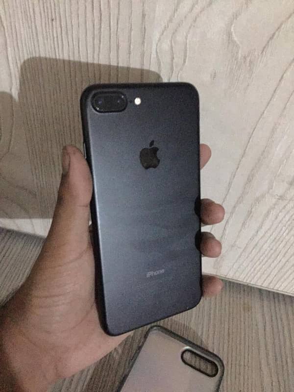 I phone 7 plus /pta approved 128/gb 1