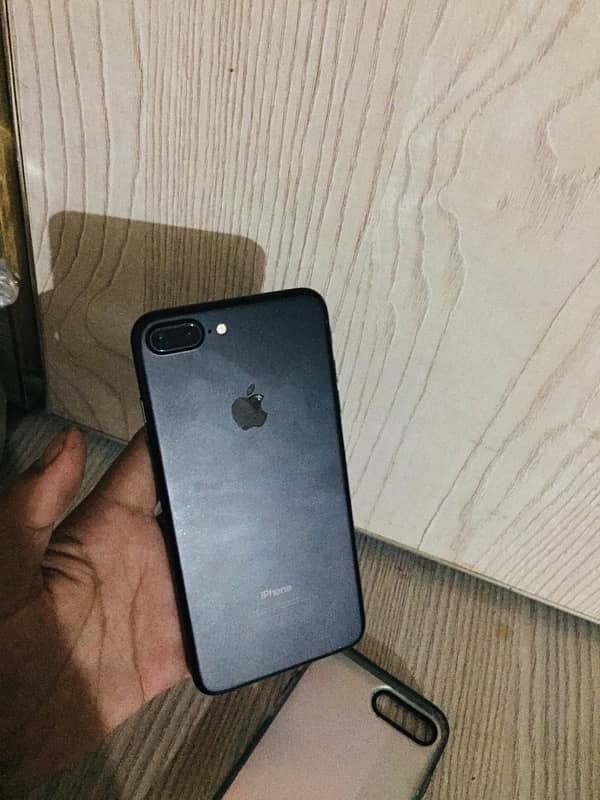 I phone 7 plus /pta approved 128/gb 7