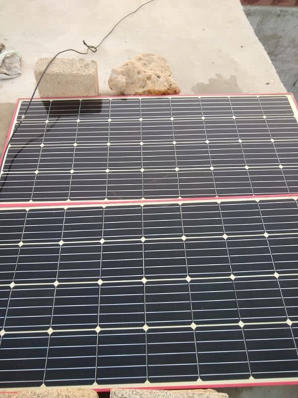 (2) solar panel mono 165×165 volt 2