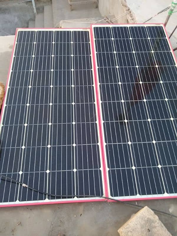 (2) solar panel mono 165×165 volt 3