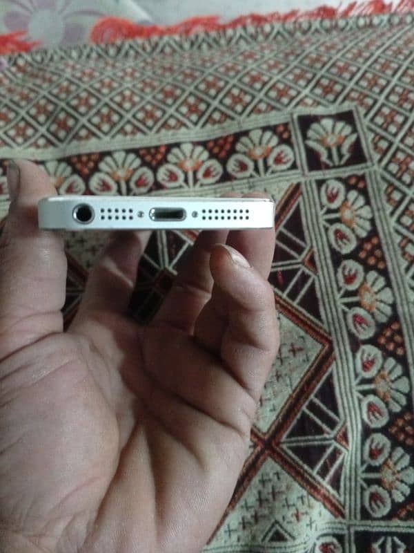 iPhone 5S 32GB 3