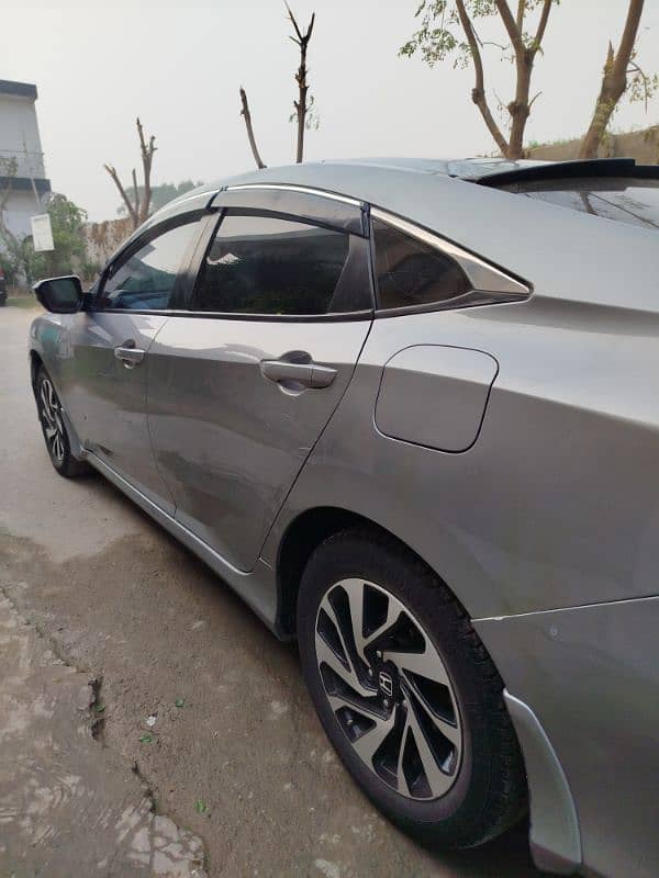 Honda Civic Oriel 2017 4