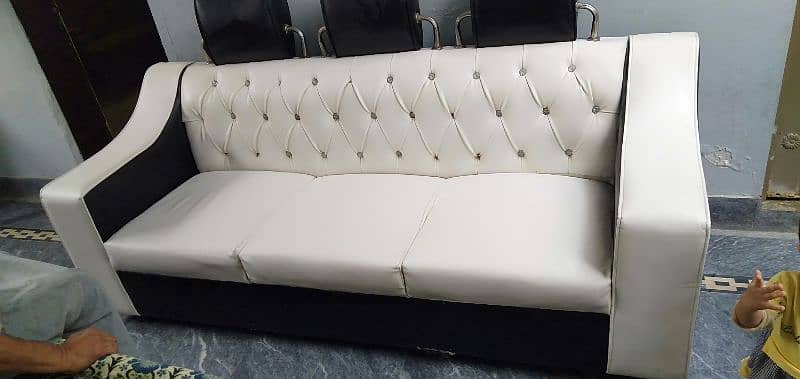 5 seater Sofa set 0