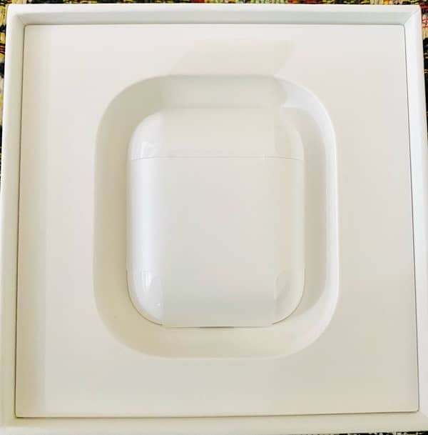 Apple Airpods(2nd Generation) 4