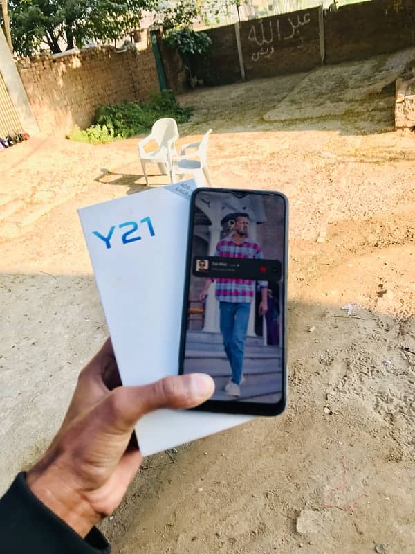 Vivo Y21 4+1/64GB Pta approved 1