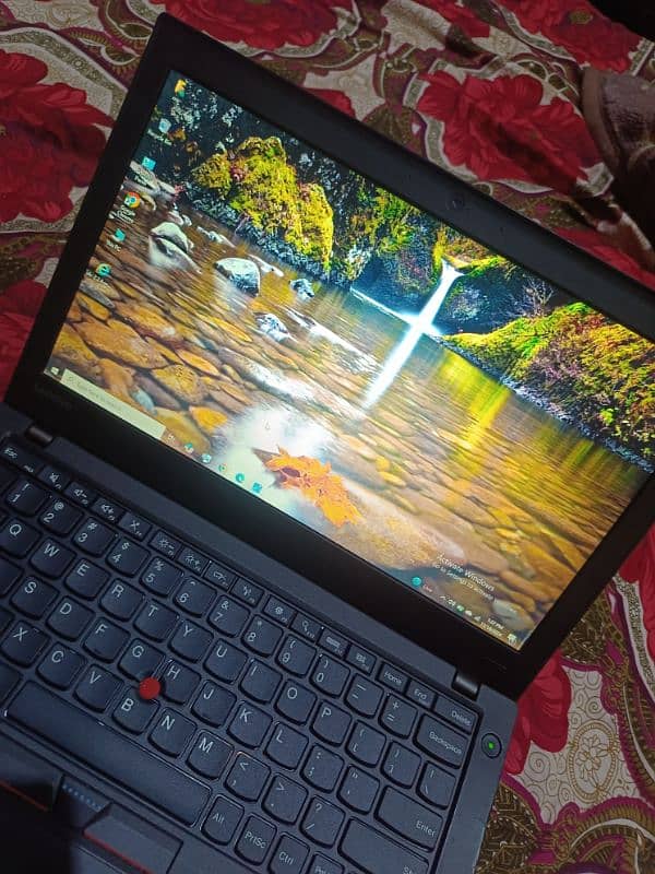 Lenovo  x270. . . . . 03430444742 3