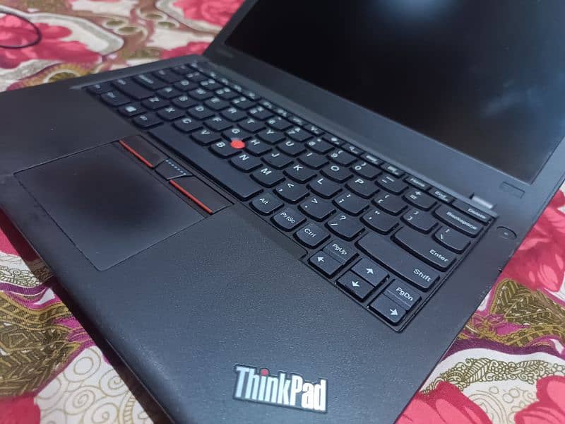 Lenovo  x270. . . . . 03430444742 9