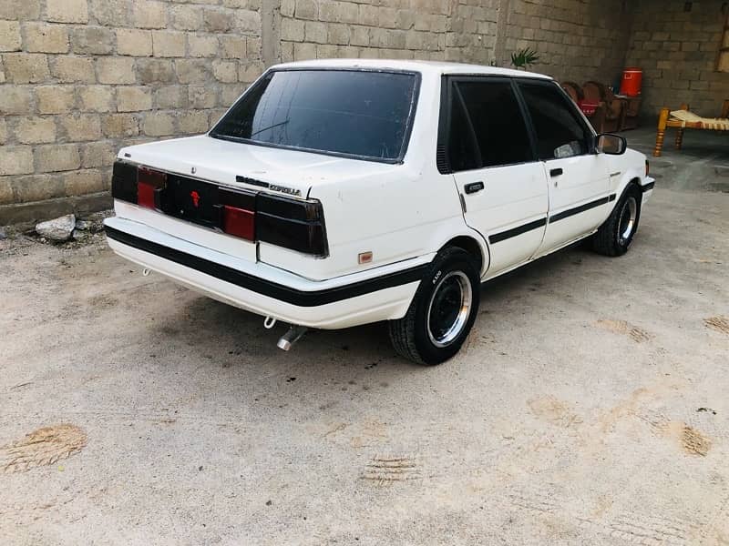 Toyota Corolla 1986 9