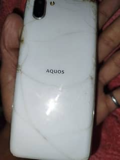 Aquos r2 non pta 10/8 condition back crack . .