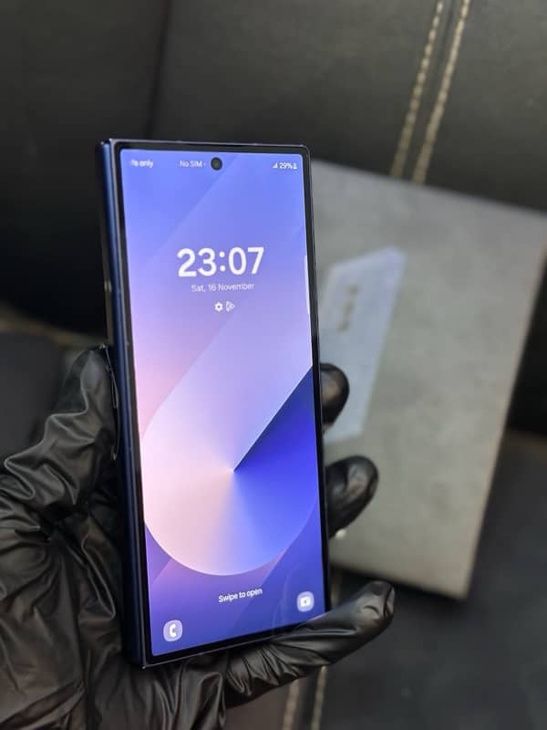 Samsung Galaxy Fold 6 Dual Global Display with Box 1