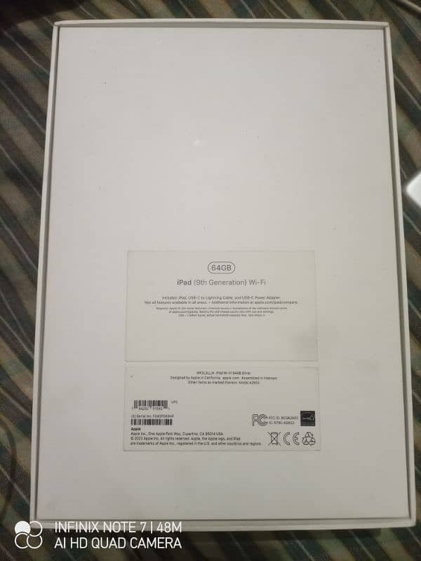 I pad 9 genration silver colour 64gb memory 6 month used 1