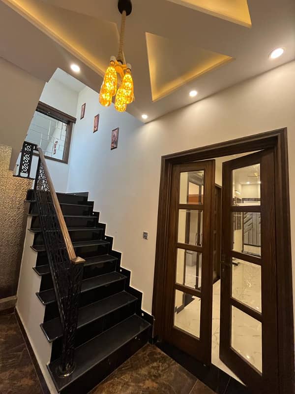 10 Marla Luxury Designer House For Sale In Bahria Town Lahore In Low budget price 17