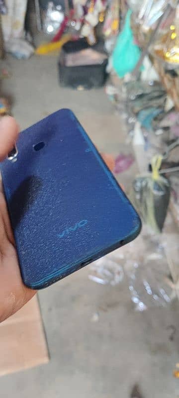 vivo y15 10/8 condition with box 2