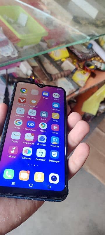 vivo y15 10/8 condition with box 3