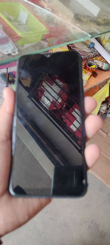 vivo y15 10/8 condition with box 4