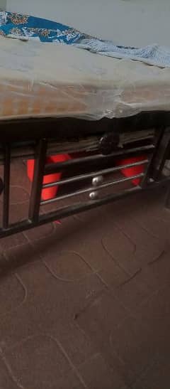 urgent sell single iron bed with new mattress