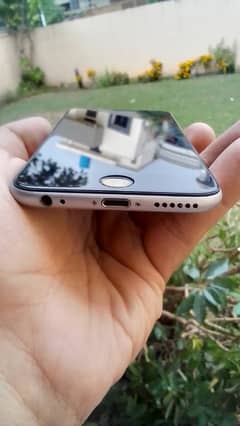 Iphone 6 10/10 Condition