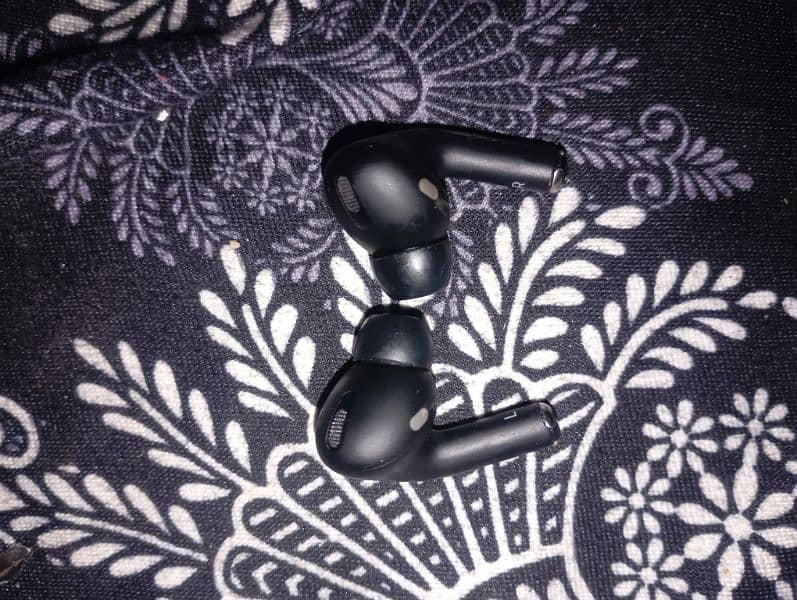 Airbuds pro black with black case 0