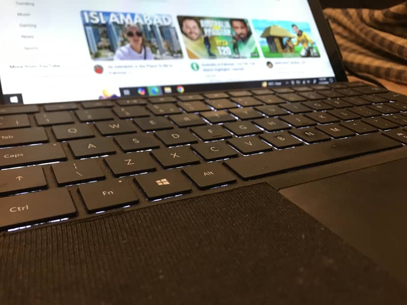 Microsoft surface pro 4 6