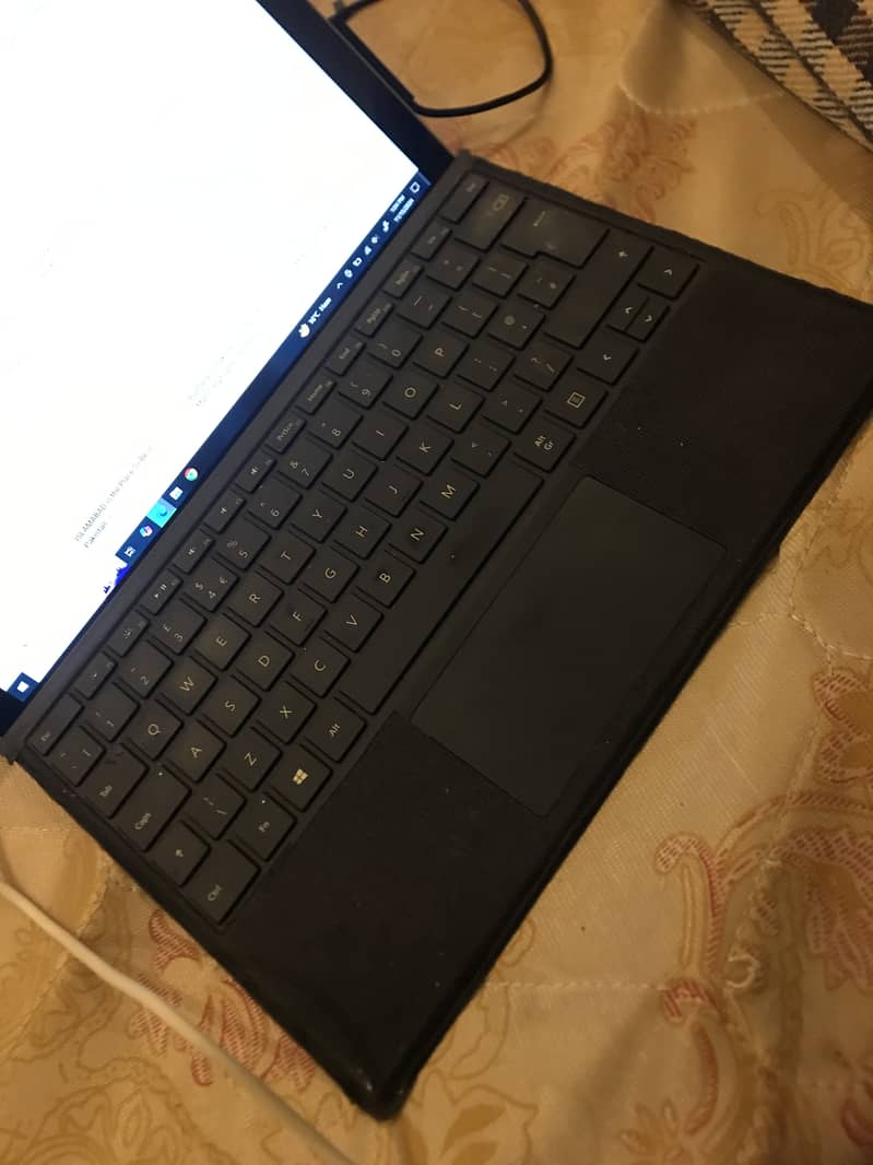 Microsoft surface pro 4 7