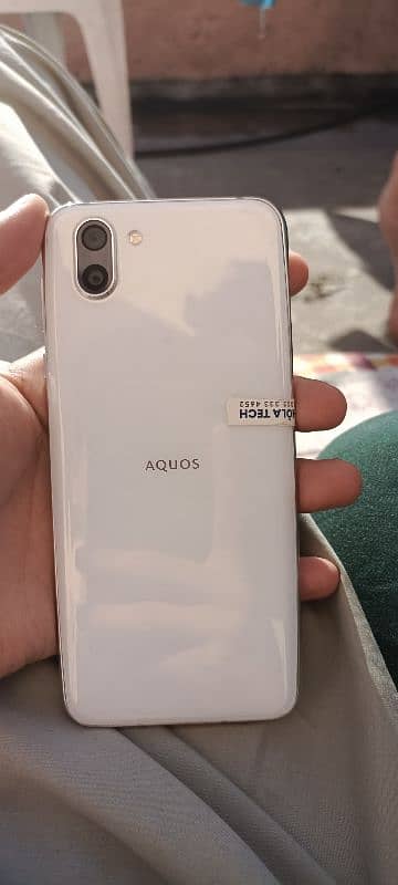 Aquos R2 4/64 0