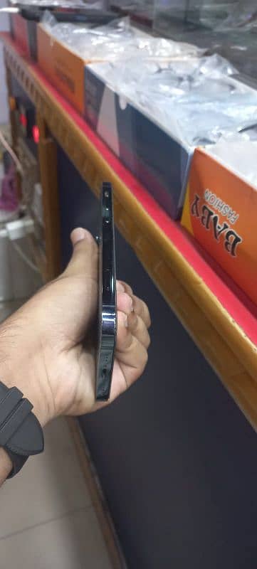 iphone 12 pro 256 gb blue color 6