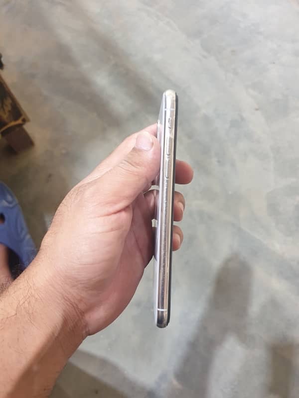 iphone x 64 gb PTA Aproved 4