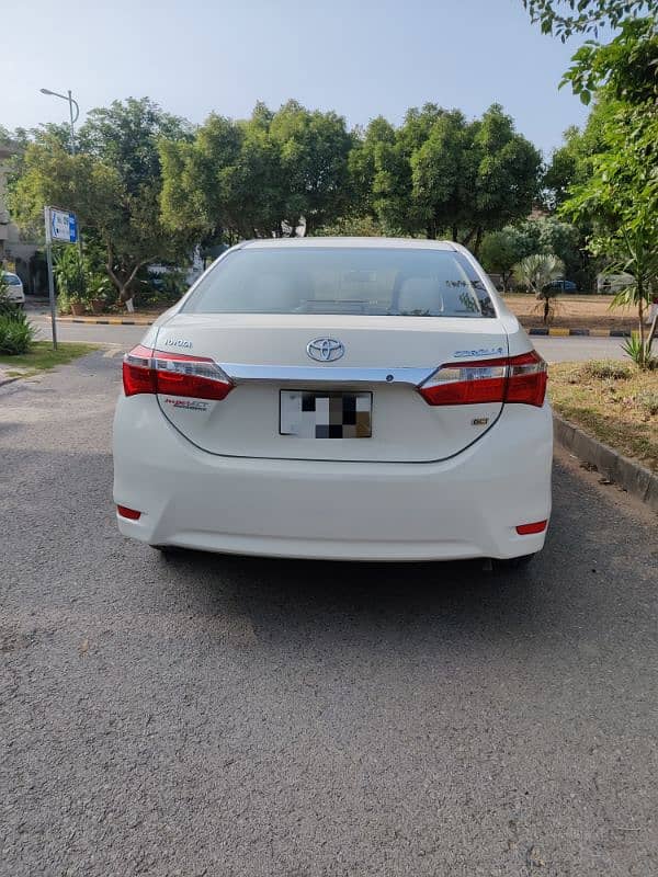 Toyota Corolla GLI Automatic 2016 1