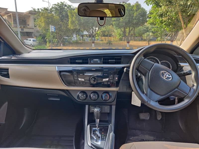 Toyota Corolla GLI Automatic 2016 3