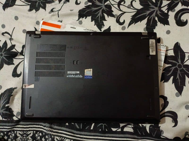 Lenovo Core i7 8th gen | Lenovo X280 | 16 GB RAM | 256 GB SSD (NVME) 4