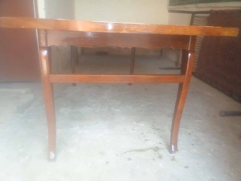 dining table he 0