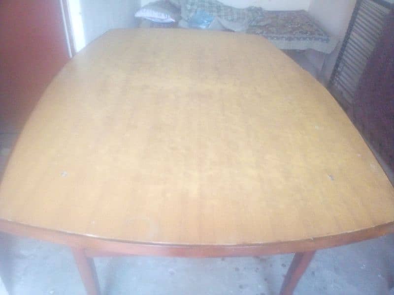 dining table he 1