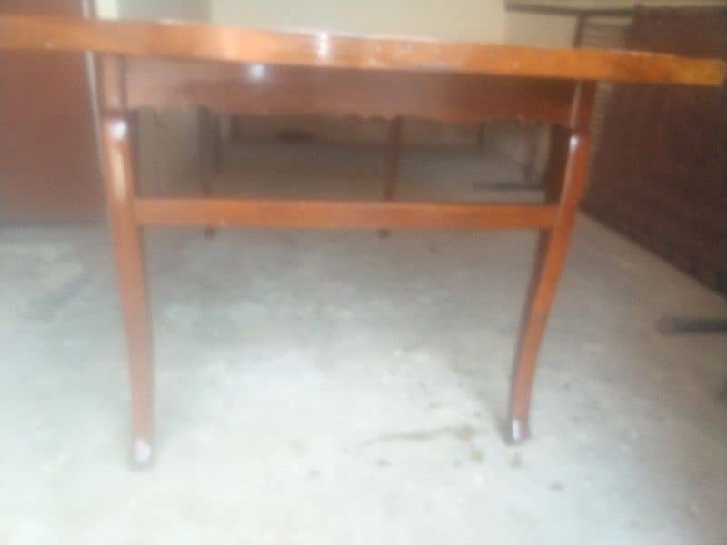 dining table he 4