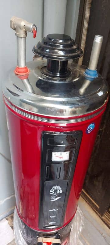 35 Gallon Brand New Geyser for Sale 0