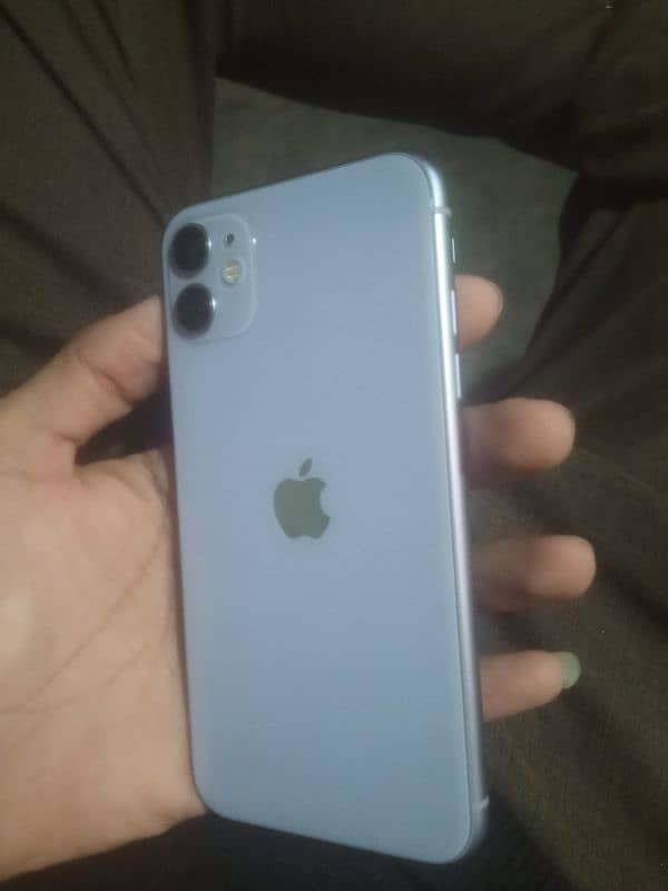 I phone 11.64gb    purple clour. 10by 10 condition no strach 6