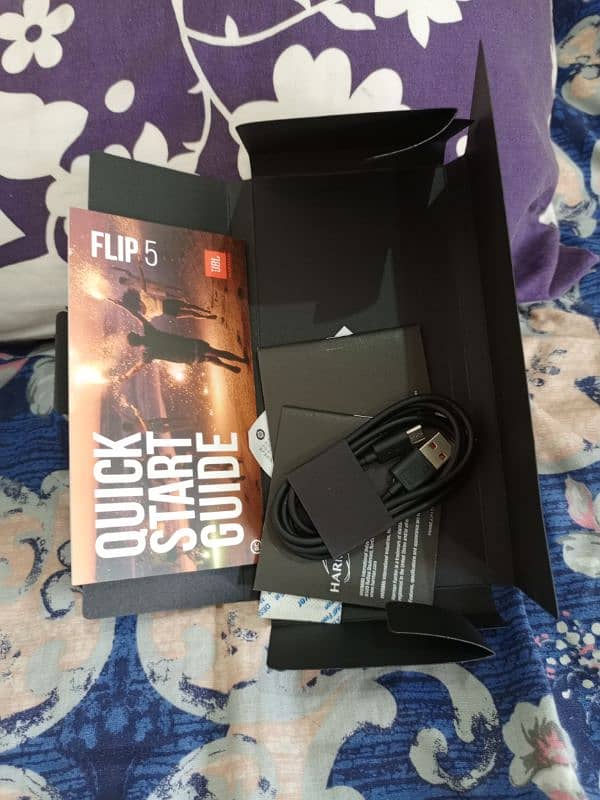 JBL Flip 5 Bluetooth speaker 4