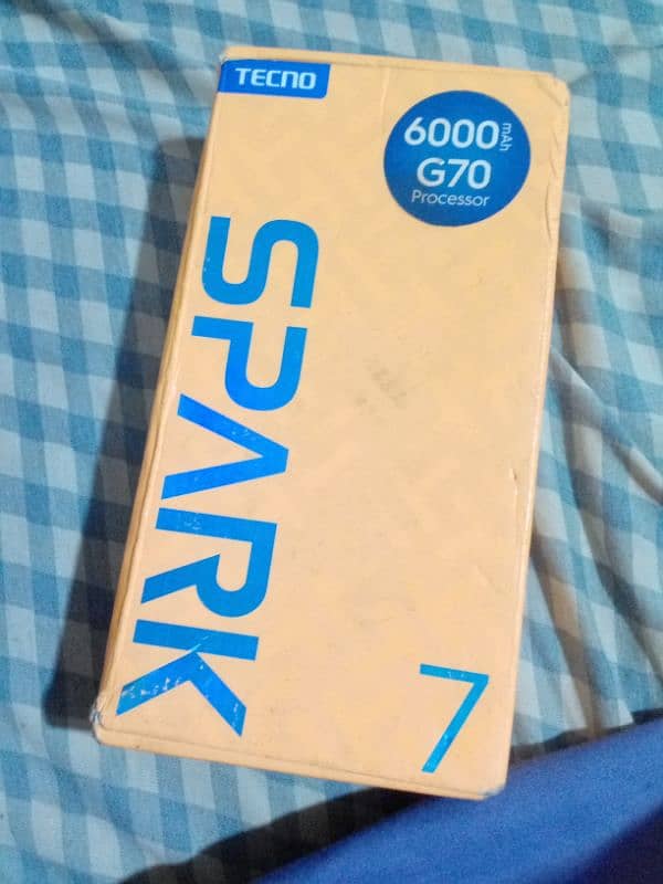 Tecno spark 7 4/64 8