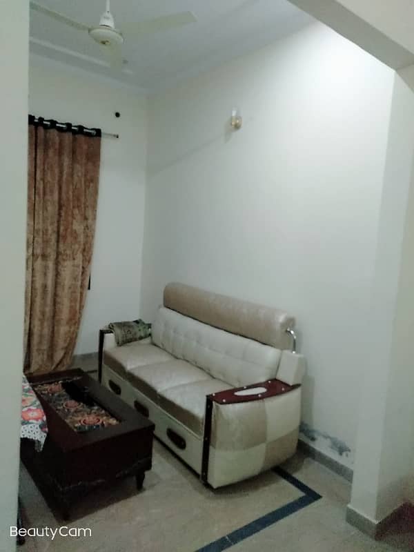 Vip beautiful 4 marla lower portion is available for rent in sabzazar lhr 0