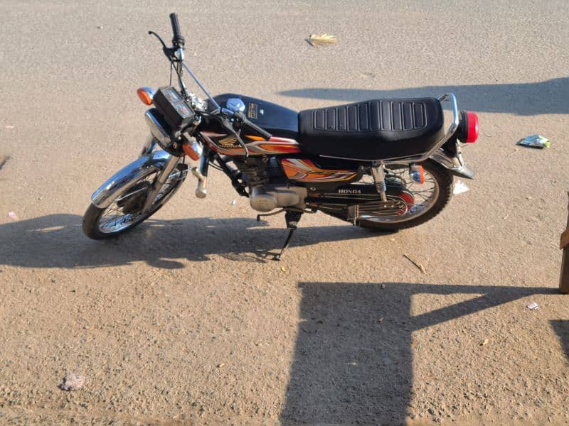 HONDA 125 LUSH CONDITION FOR SALE 1